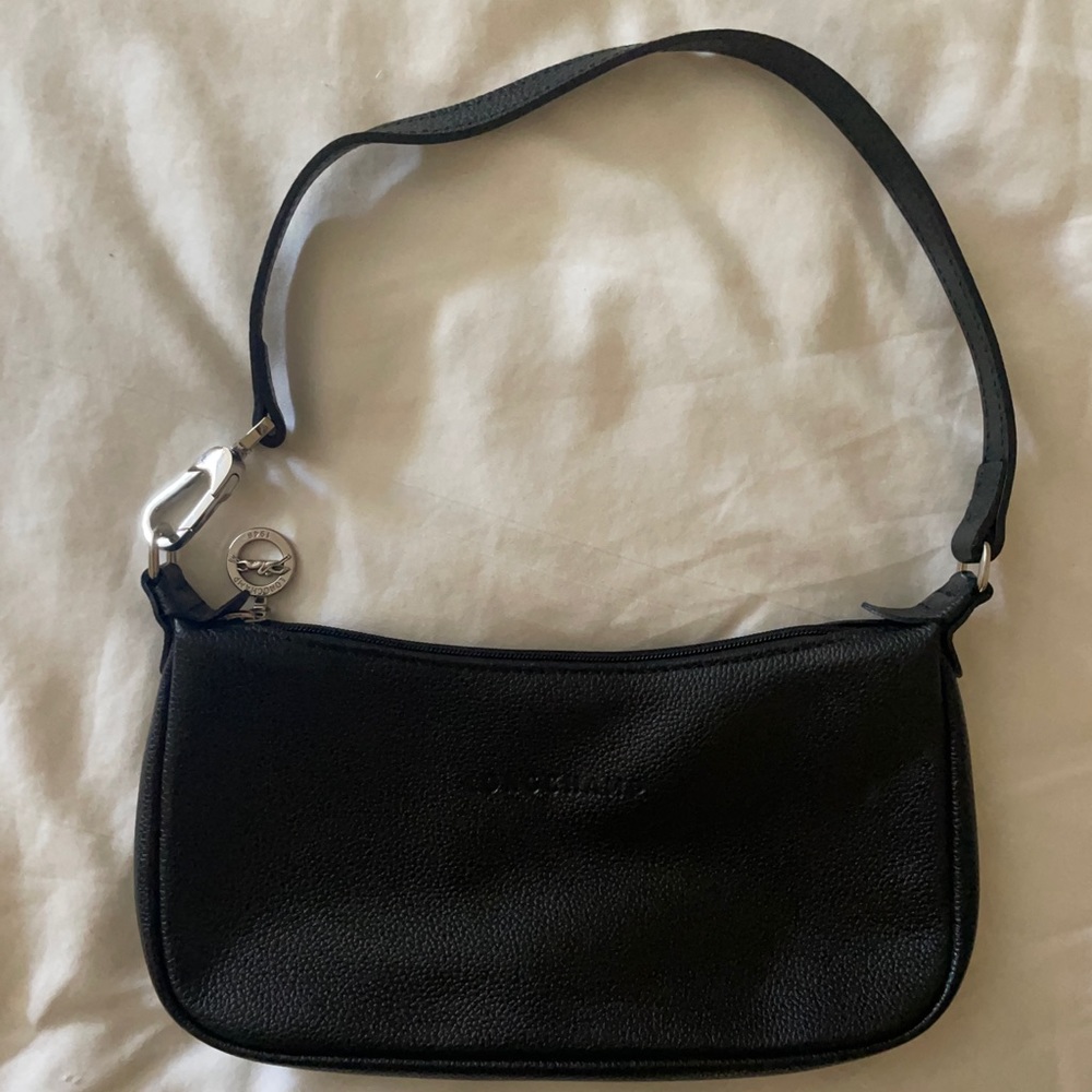 Black Longchamp baguette purse